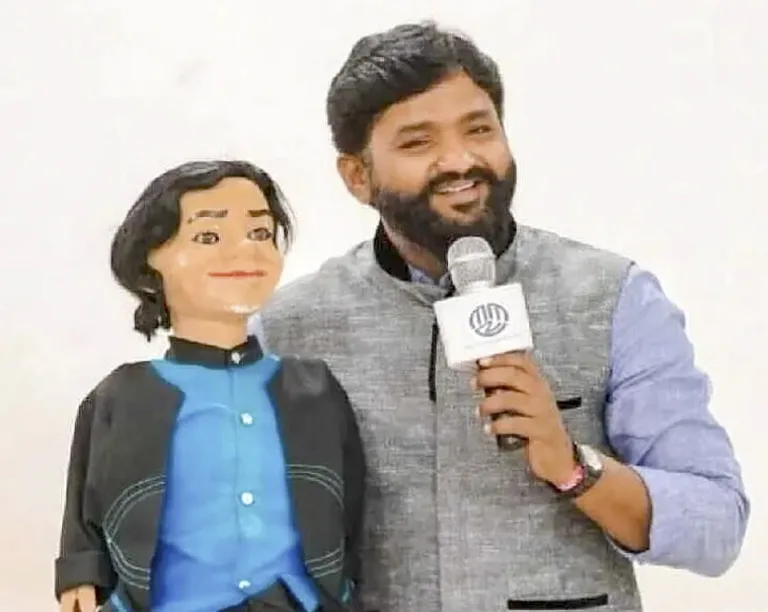 ఓఆర్ఆర్‌పై ప్రమాదం.. ప్రముఖ మిమిక్రీ ఆర్టిస్ట్ దుర్మరణం!