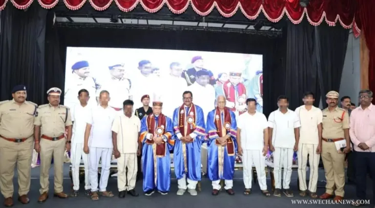 జైలు గోడల మధ్యే పీజీ పట్టాలు.. 10మంది ఖైదీల విజయగాథ!