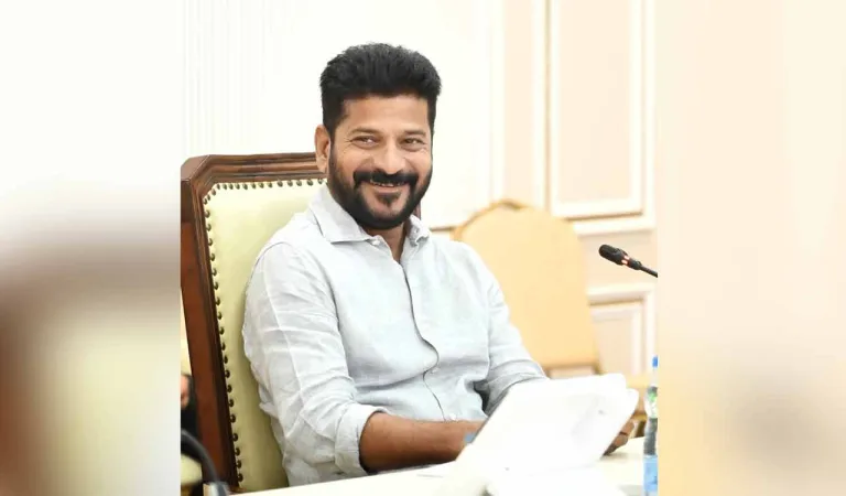 TG : రేవంత్ సర్కారులో ‘కమీషన్ల’ లొల్లి.. మంత్రుల గుర్రు!