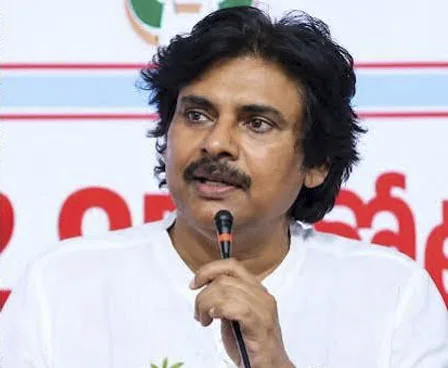 గిరిజనులు ఇచ్చిన చికెన్ అందుకే తినలేదు: పవన్ కల్యాణ్