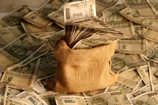 UAE Lottery: నిజమైన లక్కీభాస్కర్‌.. రూ.13 కోట్ల లాటరీ గెలిచిన భారతీయుడు..