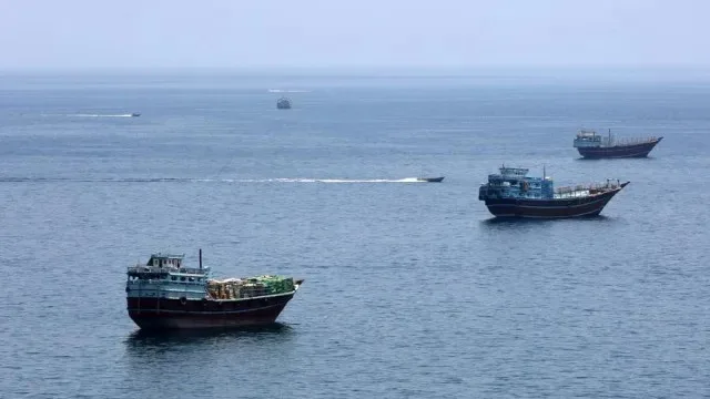 Oman Coast: ఒమన్ తీరంలో వాణిజ్య నౌకపై మిస్సైల్ దాడి.. 11 మంది ఇండియన్స్కి గాయాలు!
