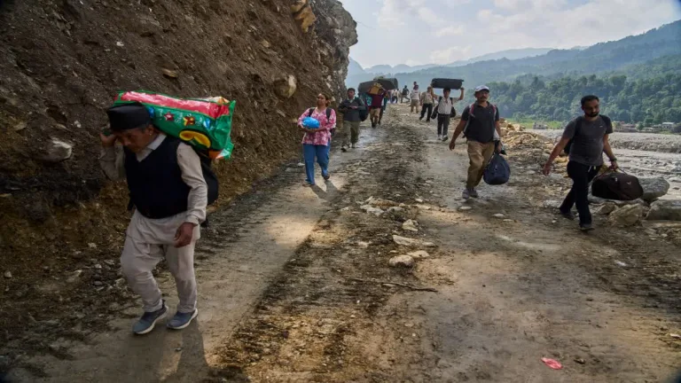 Flash flood Nepal: మానవాళి మనుగడకు ముప్పుగా మారుతున్న ప్రకృతి..నేపాల్​లో మళ్లీ వరదలు!!..