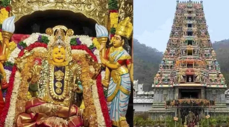 మహాలక్ష్మి దేవిగా కనకదుర్గమ్మ.. ఇంద్రకీలాద్రికి పోటెత్తిన భక్తజనం!