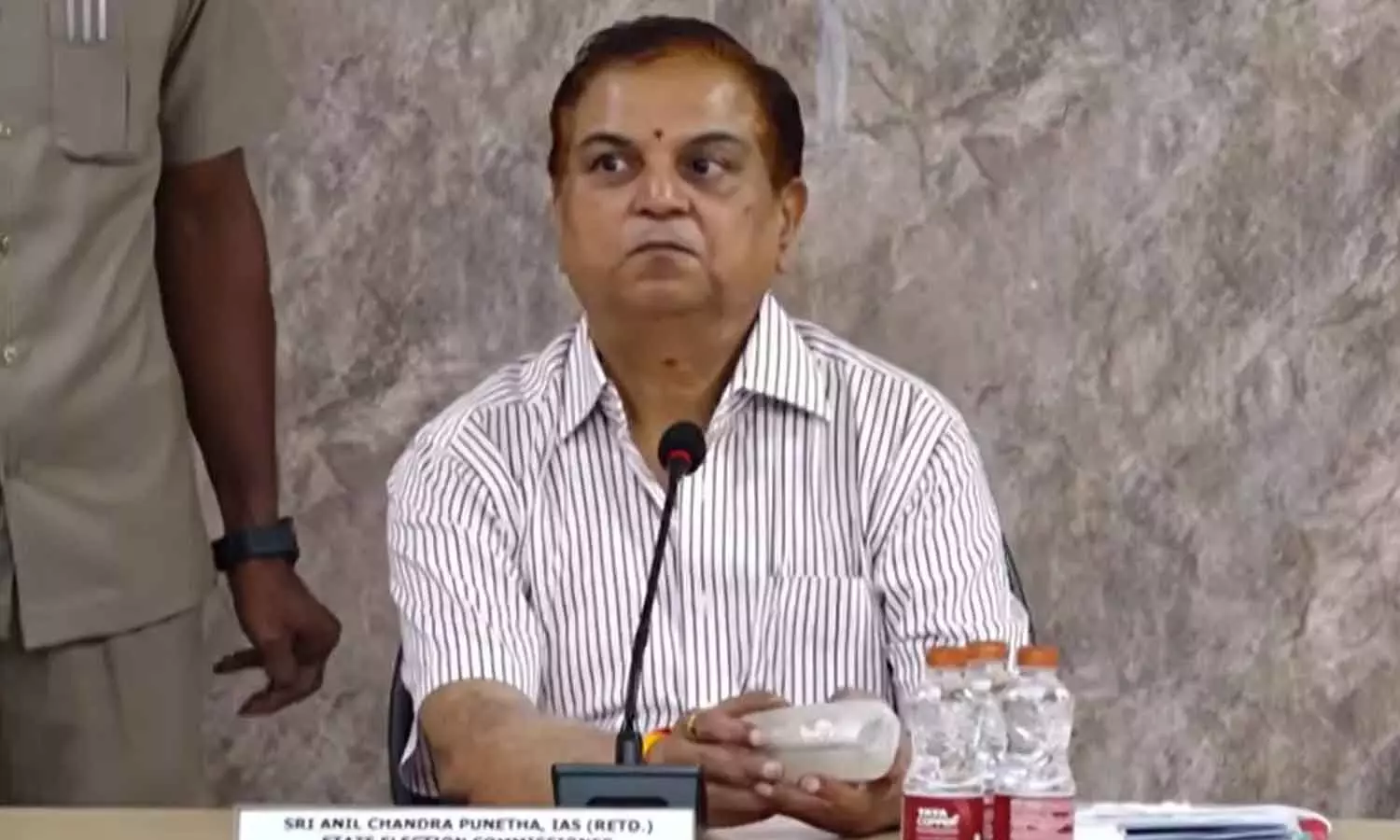 AP : ఏపీలో స్థానిక సంస్థల ఎన్నికలకు బ్రేక్.. కూటమికి లాసేనా?