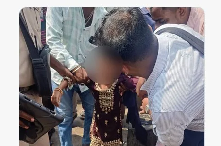 HYD : చిన్నారిని హుస్సేన్ సాగర్‌లో విసిరేసిన తల్లి.. ఎందుకంటే?