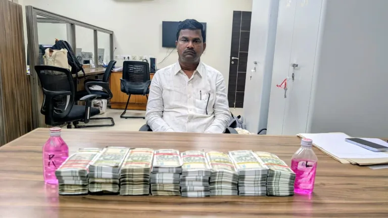 అబ్దుల్లాపూర్‌మెట్ ఎమ్మార్వో సుదర్శన్ రెడ్డి ఇంట్లో కొనసాగుతున్న సోదాలు!