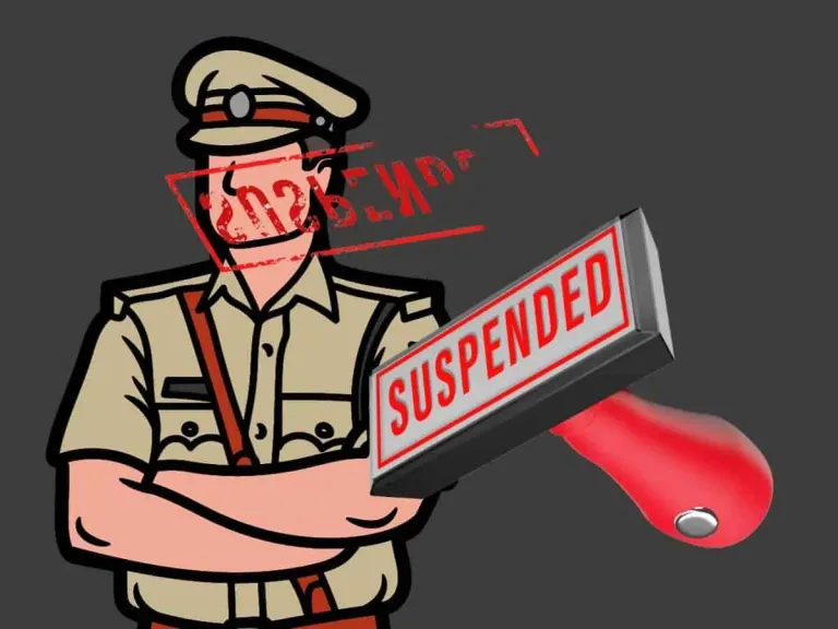 Police Suspend: కరీంనగర్ జిల్లాలో లంచగొండి ఖాకీలపై వేటు.. సీఐ, ఎస్ఐ సస్పెండ్