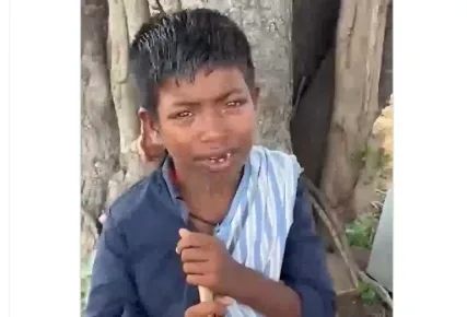 Viral : ‘అన్నా ఆకలేస్తుంది.. ఇంటికి తీసుకెళ్లండి’ బోరున ఏడ్చేసిన పిల్లాడు!