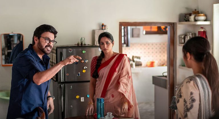 Aadarsha Kutumbam: కొలతలు, లెక్కల ప్రకారమే తీశారా?