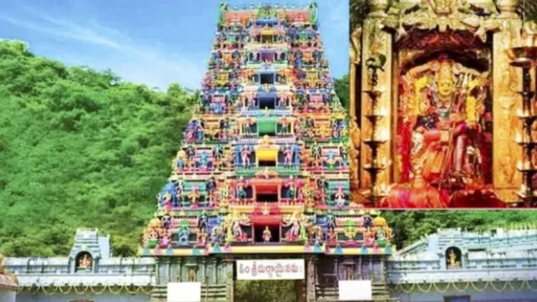 ఇంద్రకీలాద్రిపై బాలాత్రిపుర సుందరిగా కనకదుర్గమ్మ దర్శనం!