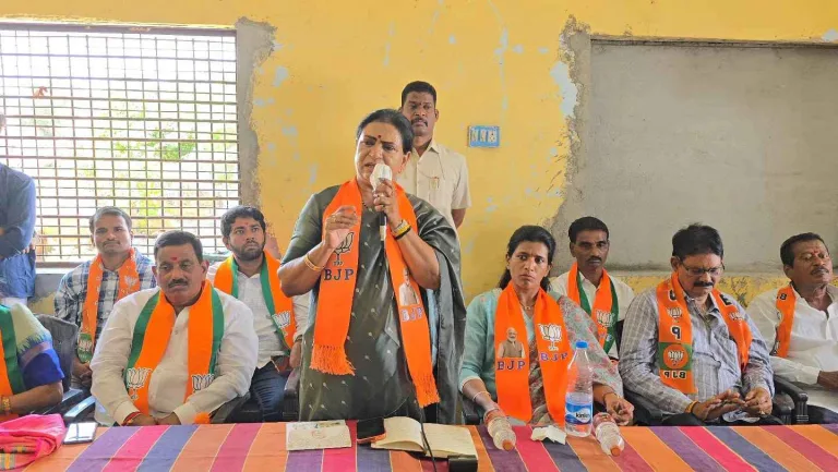 DK Aruna: కేసులకు రైతులు భయపడరు- ఎంపీ డీకే అరుణ