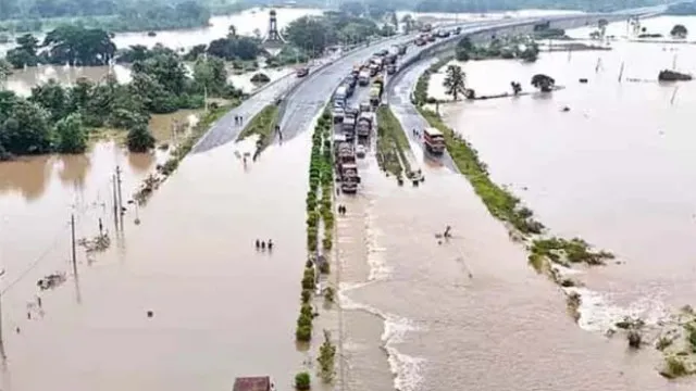 ఉత్తరాంధ్రను కుదిపేస్తున్న 'ఆర్నబ్' తుపాను: పొంగిపొర్లుతున్న బాహుదా, వంశధార నదులు!