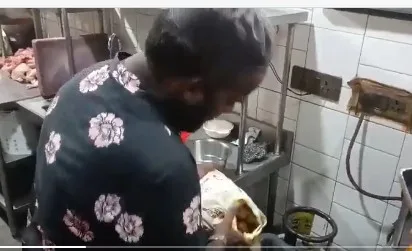 TG : హైదరాబాద్‌లో తిన్నారో చచ్చారే.. 4 హోటల్స్ లైసెన్సులు రద్దు