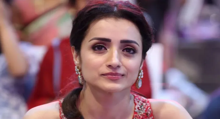Trisha Krishnan: ఎంజీఆర్ జీవితకథలో త్రిష!