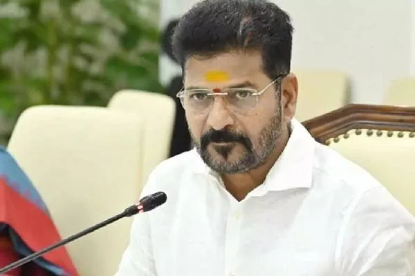 Revanth Reddy: జ్ఞానేష్ రాజీనామా చేసేదాకా పోరాడుతాం.. రాహుల్ అరెస్ట్పై రేవంత్ ఫైర్..