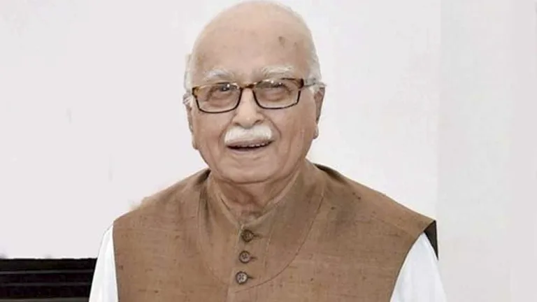 బీజేపీ అగ్రనేత ఎల్‌కే అద్వానీకి అస్వస్థత.. అపోలో ఆస్పత్రిలో చికిత్స!