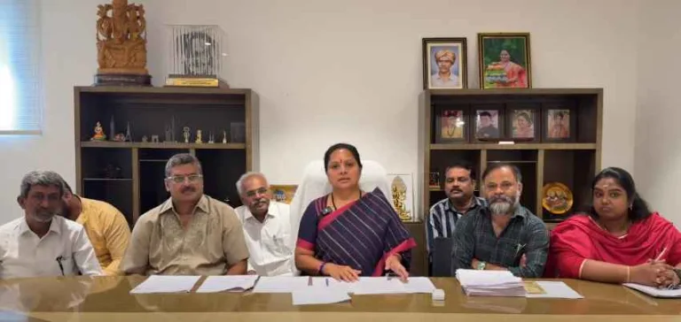 చిత్రపురి కాలనీలో అక్రమాలపై సీబీఐ, ఈడీతో విచారణ జరిపించాలి- కవిత
