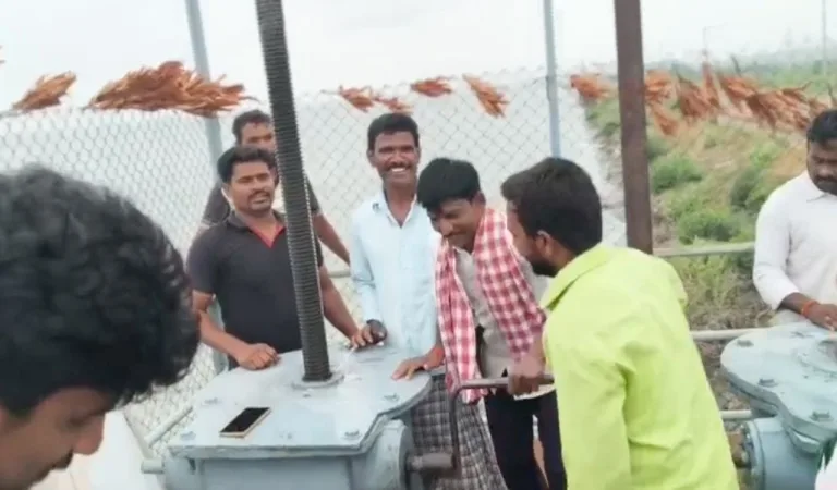 TG : సర్కార్ కర్కశత్వం.. జూరాల రైతులపై నాన్ బెయిలబుల్ కేసులు!