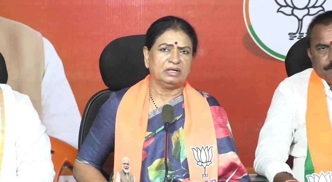 సొంత జిల్లా రైతాంగానికే ద్రోహం- సీఎం రేవంత్‌పై డీకే అరుణ నిప్పులు