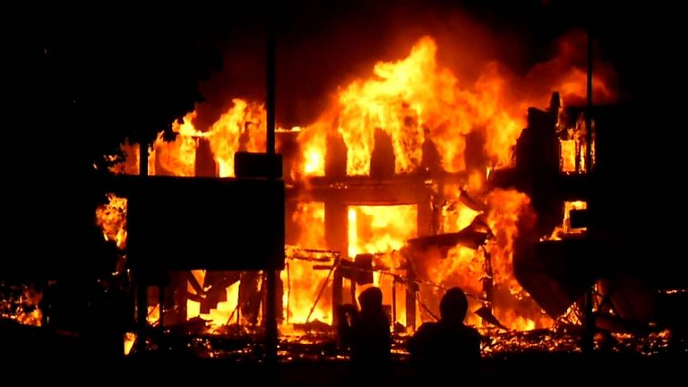 Fire Accident: ప్రముఖ పుణ్యక్షేత్రంలో అగ్నిప్రమాదం.. రూ.2.5 కోట్ల మేర ఆస్తి నష్టం!..