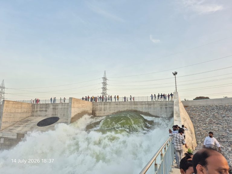 WaterLifting : రైతులకు శుభవార్త.. మోటార్లు ఆన్ చేసిన కాంగ్రెస్ సర్కార్