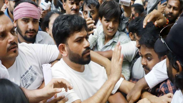 Abhijeet Dipke: పోలీసుల అదుపులో CJP ఫౌండర్ అభిజిత్ దీప్కే