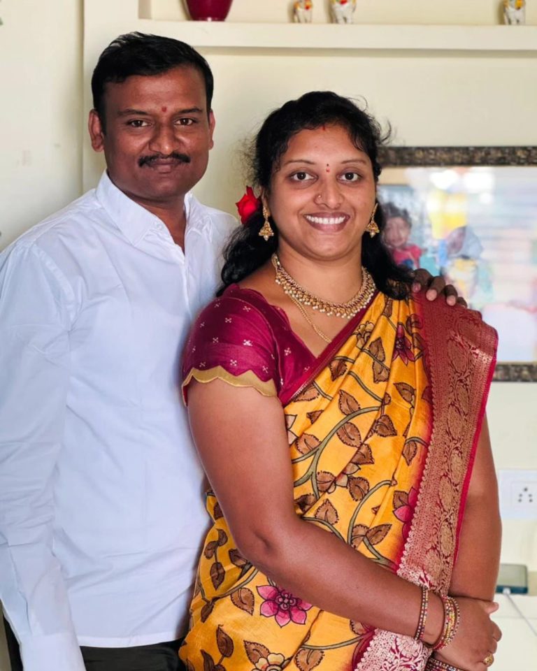 Breaking : రైలు కింద పడి దంపతుల ఆత్మహత్య.. కారణం ఇదేనా?