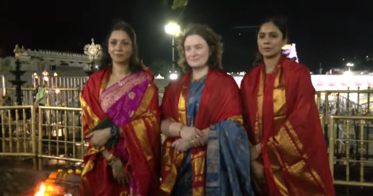 AnnaLezhneva: పవన్ కల్యాణ్ భార్య భక్తికి అందరూ ఫిదా..!