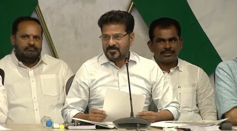 రిటైర్డ్ ఇంజనీర్లను జైల్లో పెట్టకపోవడమే నా తప్పు: హరీశ్ రావు విమర్శలపై సీఎం రేవంత్ రెడ్డి కౌంటర్