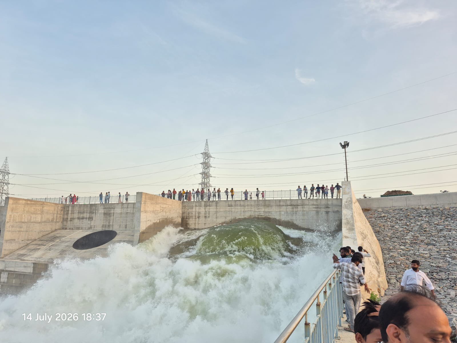 WaterLifting : రైతులకు శుభవార్త.. మోటార్లు ఆన్ చేసిన కాంగ్రెస్ సర్కార్
