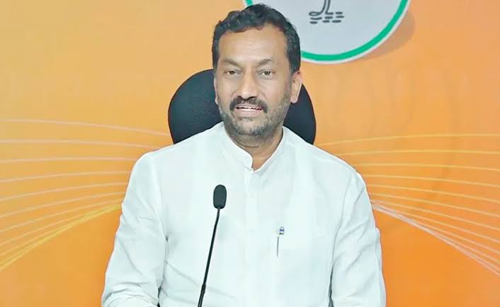 BJP : నీట్‌పై చర్చకు సిద్ధం.. అయోధ్యతో మాకేం సంబంధం? : ఎంపీ రఘనందన్ రావు