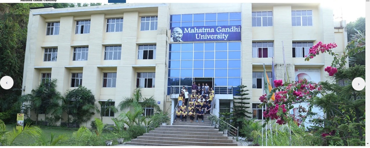 MG University : తాగడానికి నీళ్లివ్వండి.. అర్ధరాత్రి స్టూడెంట్స్ ఆందోళన!