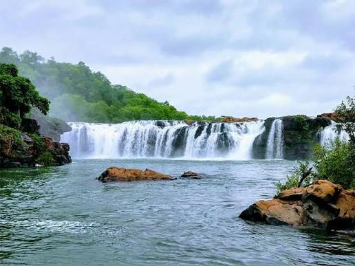 Bogatha waterfalls : ‘బొగత’కు రావొద్దు.. పర్యాటకులకు అధికారుల రిక్వెస్ట్