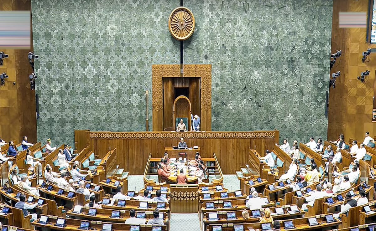 Parliament Session: పార్లమెంట్ వర్షాకాల సమావేశాలకు ముహూర్తం ఖరారు.. కీలక చట్టాలకు రంగం సిద్ధం!..