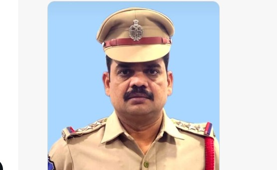 HYD : జూబ్లీహిల్స్ సీఐ కీచకపర్వం.. పెళ్లిపేరుతో నమ్మించి రూ.2 కోట్లు కాజేసి!