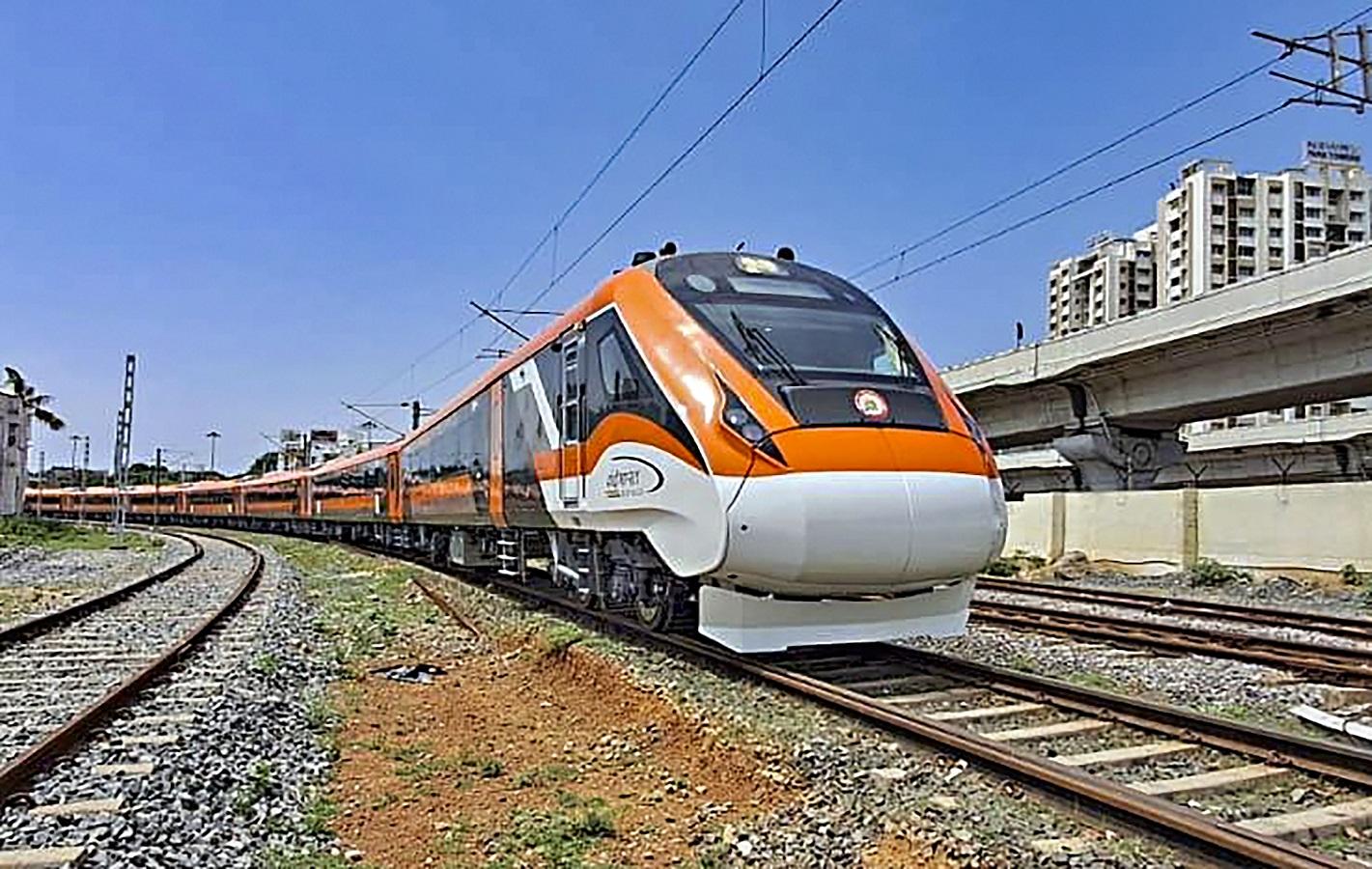 Vijayawada: ఏపీ ప్రయాణికులకు గుడ్‌న్యూస్‌!.. త్వరలో పట్టాలెక్కనున్న వందేభారత్‌ స్లీపర్‌!