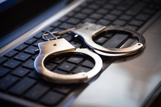 Online Prostitution Scam: ఆన్‌లైన్‌ ప్రకటనలతో హనీట్రాప్.. బెంగళూరులో 11 మంది అరెస్ట్!
