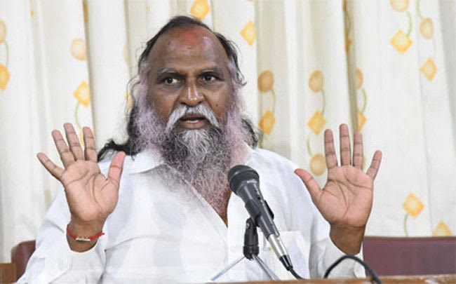 ప్రధాని మోదీ ప్రజలకు క్షమాపణ చెప్పాలి: జగ్గారెడ్డి డిమాండ్