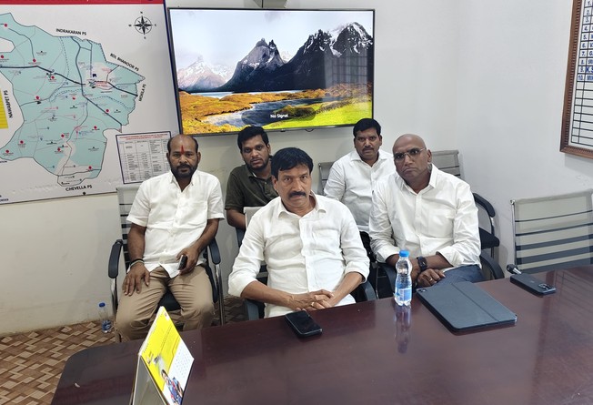 Breaking :  ఆరుగురి హత్య కేసు..  మాజీ మంత్రులు అరెస్టు, అడ్డగింతలు!