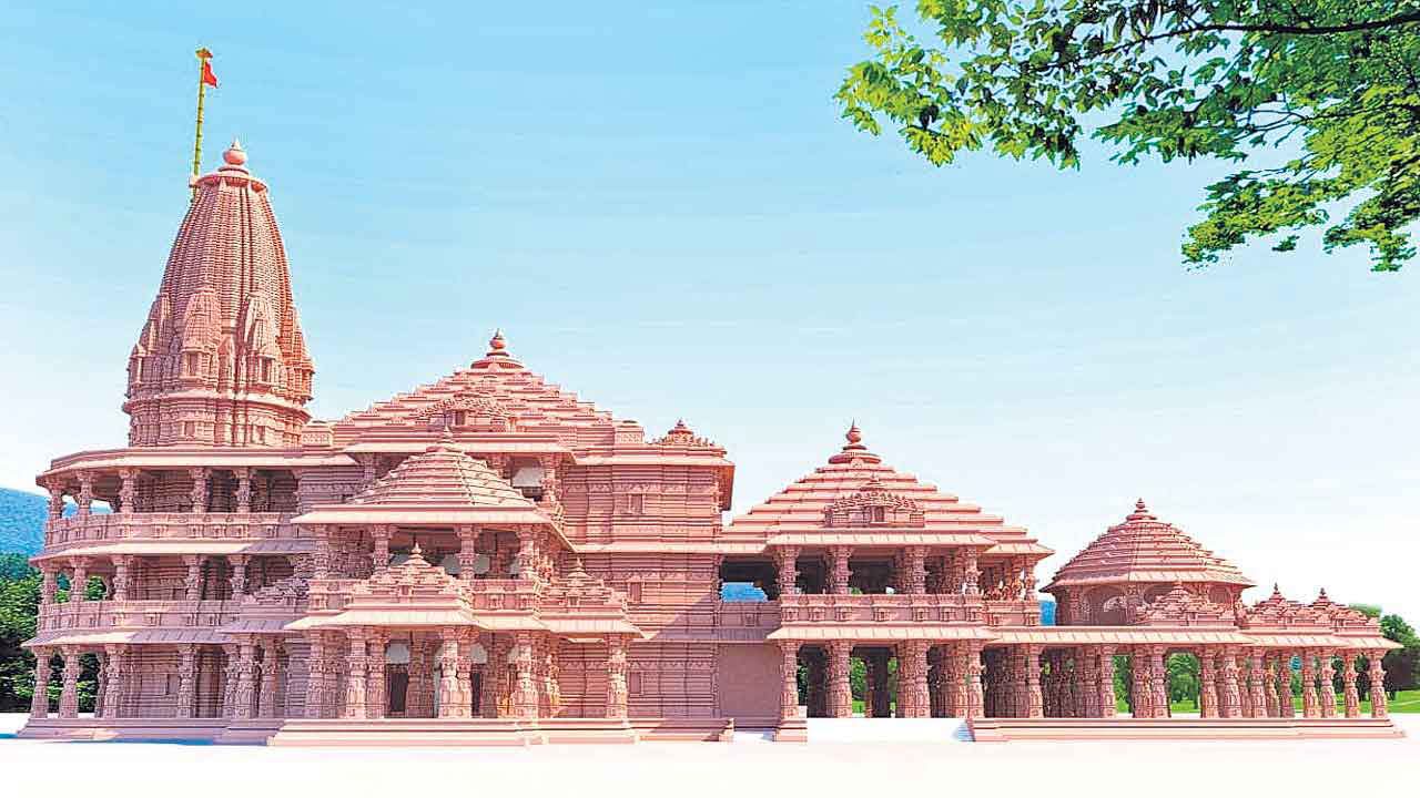 Ayodya : దొంగిలించిన సొమ్ము టాయ్‌లెట్‌లో దాచాం..!