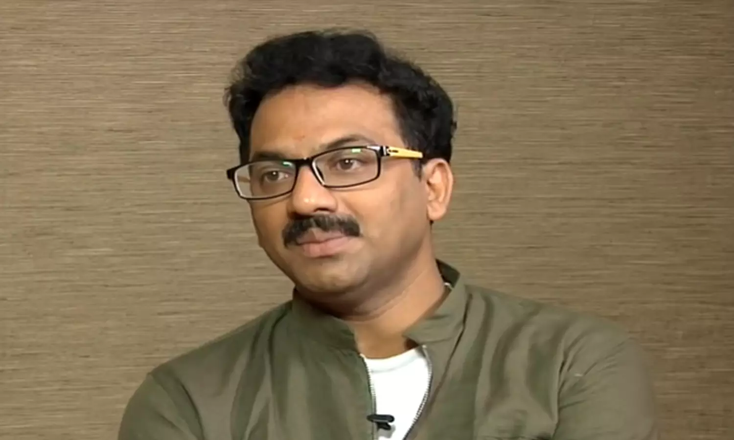 హీరోను చేస్తానంటూ మోసం.. ప్రముఖ దర్శకుడిపై కేసు