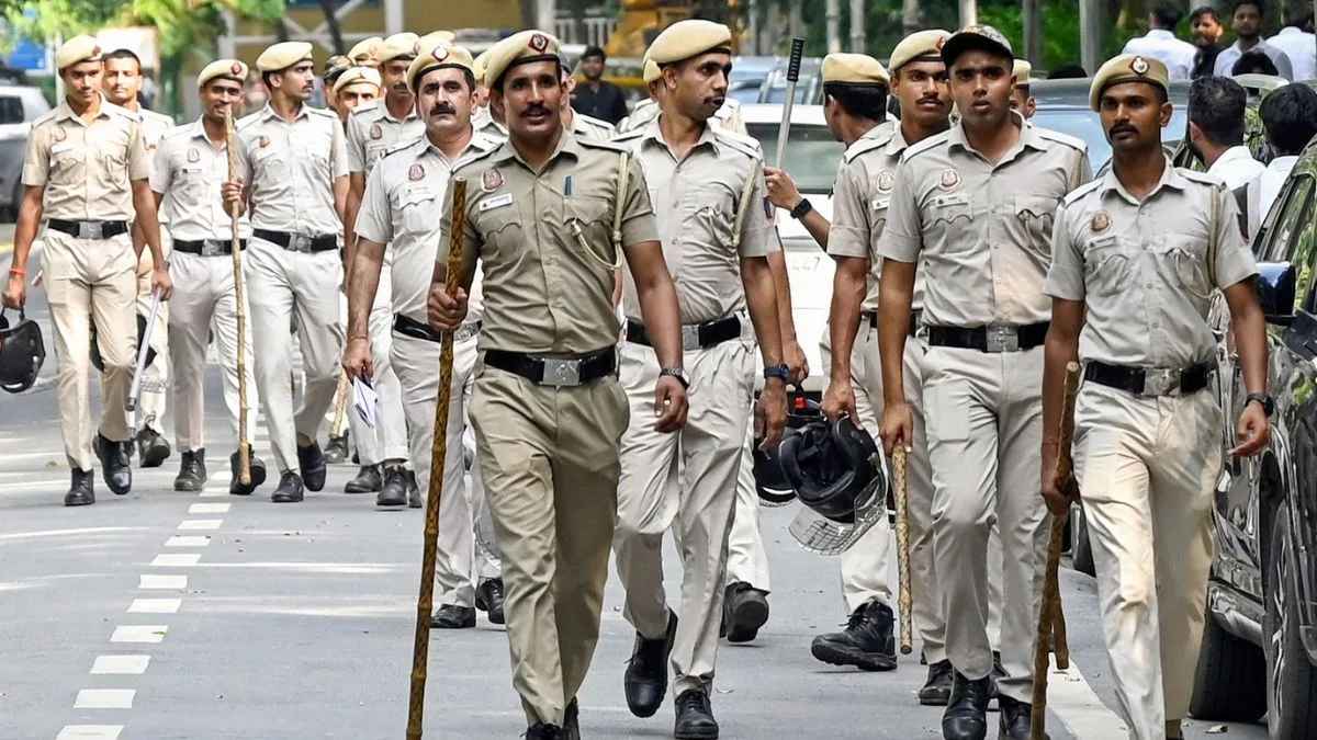 Delhi Protests: ఢిల్లీలో హైటెన్షన్.. భారీగా బలగాలు మోహరింపు, జాతీయ భద్రతా చట్టం అమలు, ఆంక్షలు కూడా