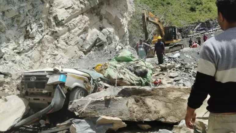 Himachal Pradesh: హిమాచల్ ప్రదేశ్‌లో ఘోర ప్రమాదం.. 13మంది దుర్మరణం