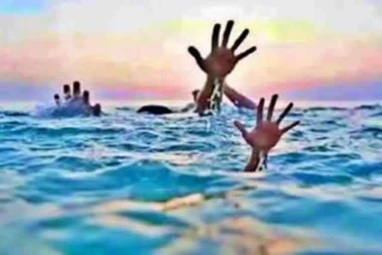 AP: విషాదం.. నదిలో చేపల వేటకు వెళ్లి ఐదుగురి మృతి!