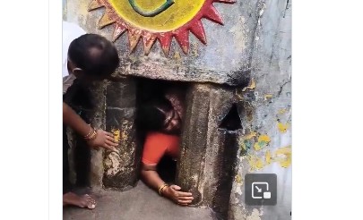 Viral : ప్రాణాలు తీస్తున్న మోక్షమార్గం.. తగ్గేదేలే అంటున్న భక్తులు!