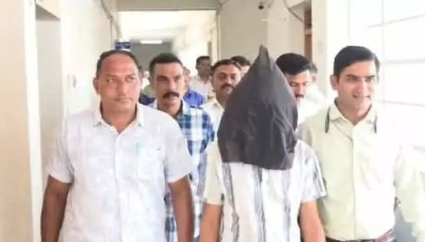 CRIME : బాలికలు, యువకులే టార్గెట్.. ఫోన్‌లో 600 అసభ్యకర వీడియాలు
