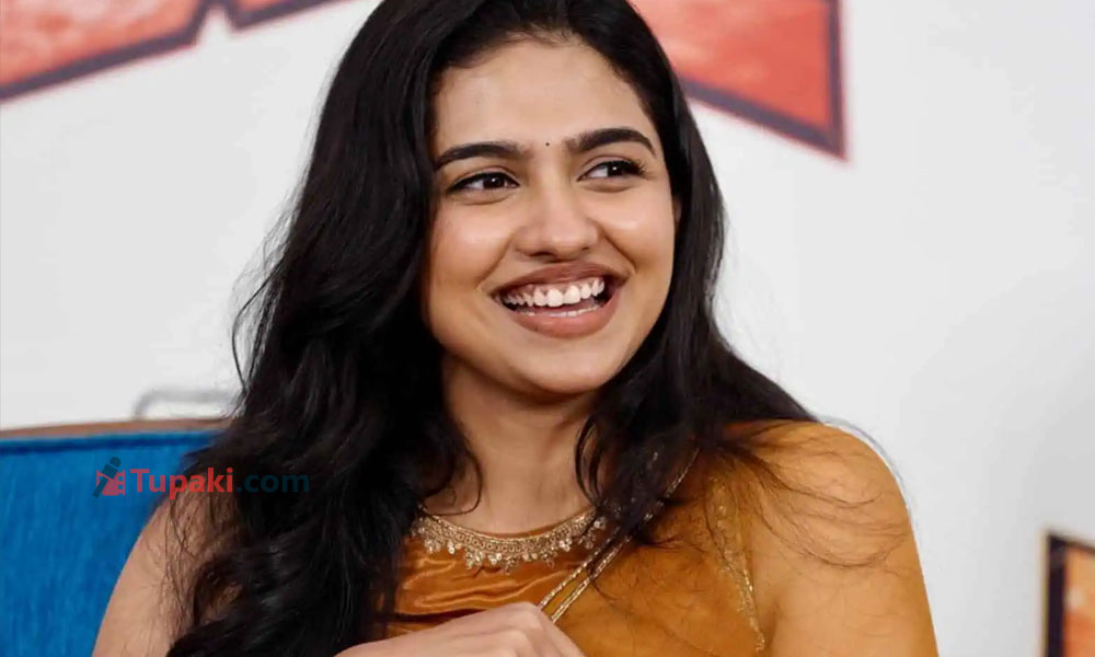 Mamitha Baiju: అల్లు అర్జున్ కి డైహార్ట్ ఫ్యాన్..ఒక్కో సినిమా పదిసార్లు చూస్తా