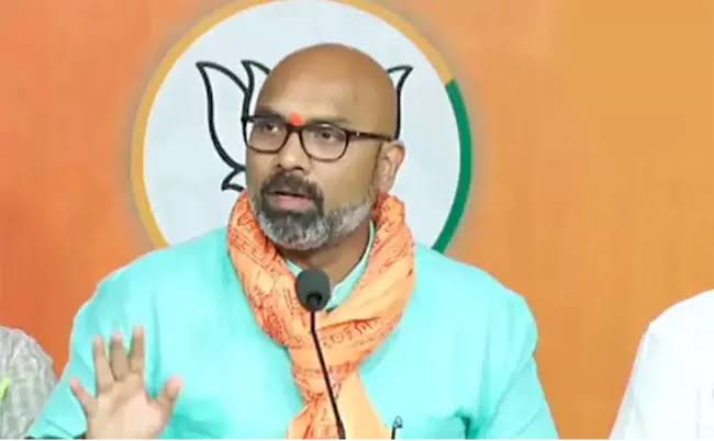 BJP MP Arvind: సీఎం రేవంత్ రెడ్డి ఎదుగుదలకు కారణం మా నాన్నే!..