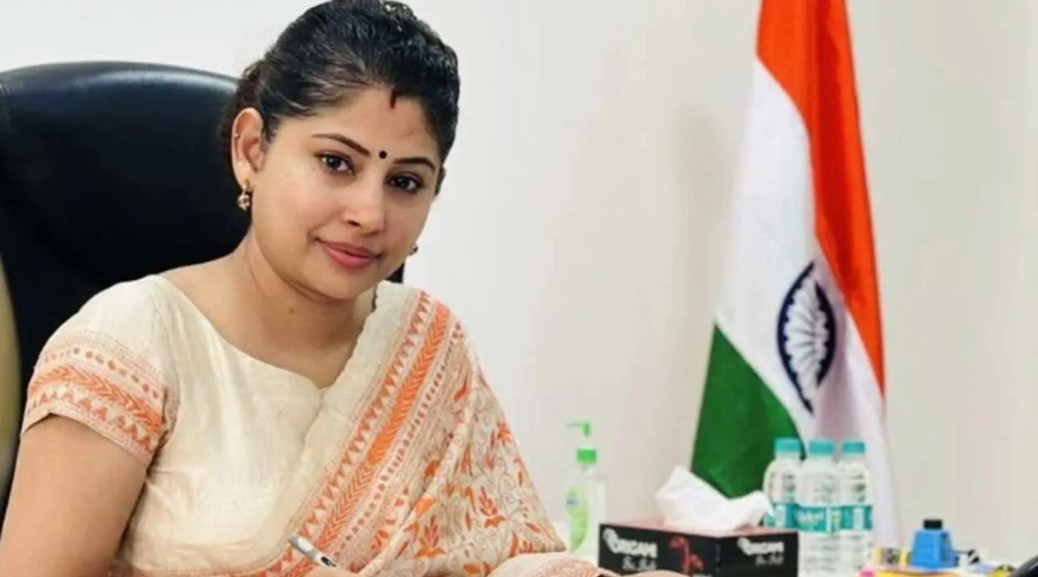 మహిళల వస్త్రధారణపై ఐఏఎస్ స్మితా సబర్వాల్ ఆసక్తికర వ్యాఖ్యలు!